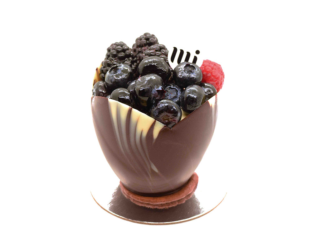Rum Mousse Berry Chocolate Cup